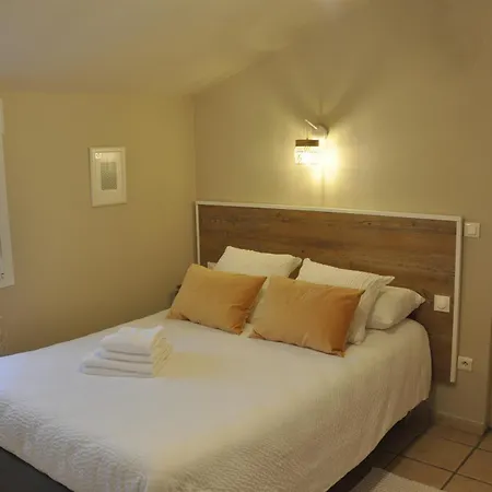 Domaine Ferme Sainte Anne 3*