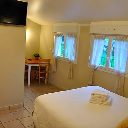 Domaine Ferme Sainte Anne Hotel